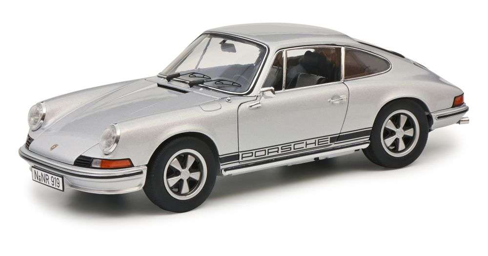 Schuco Porsche 911S Coupe silver 450047000