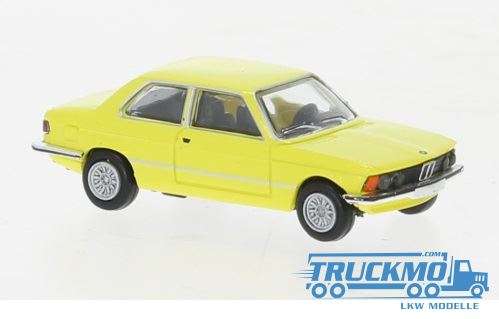 Brekina BMW 323i 1975 light yellow 24302