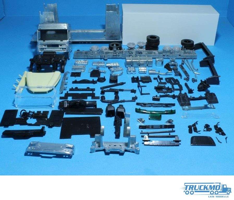 Tekno kits DAF XF 105 Space Cab 6x2 motor car box body 8.0m 502-228 79791