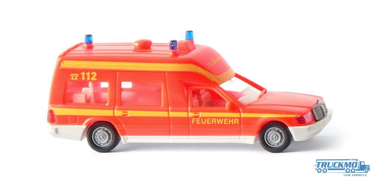 Wiking Feuerwehr Mercedes Benz Binz red 060701