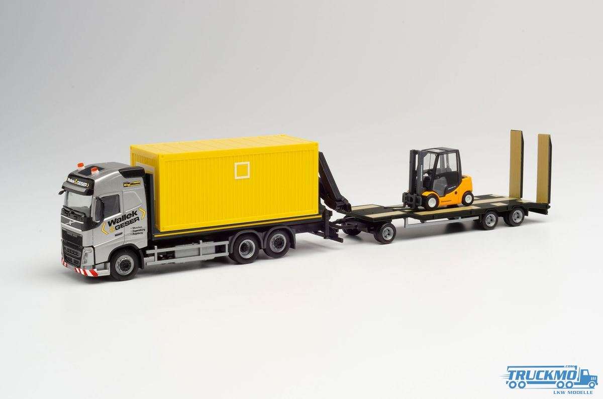 Herpa Wallek &amp; Geser Volvo FH Globetrotter flatbed truck container, loading crane, Goldhofer TU3 312769