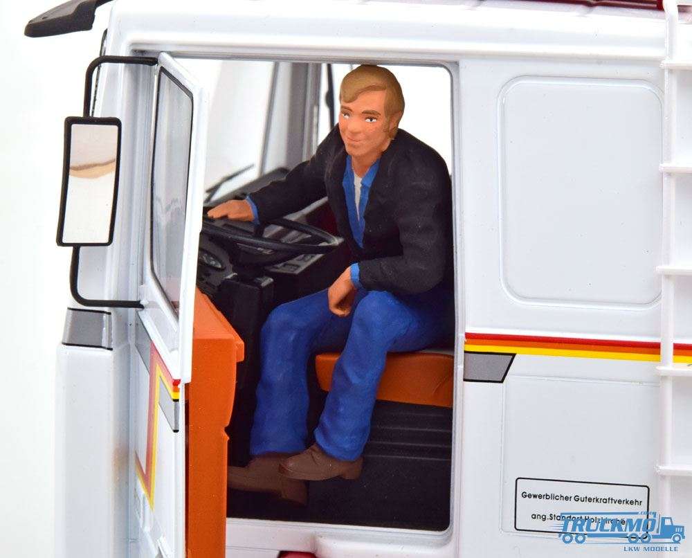 Road Kings Figurine Trucker Günther Willers sitting 1:18 RK18A004
