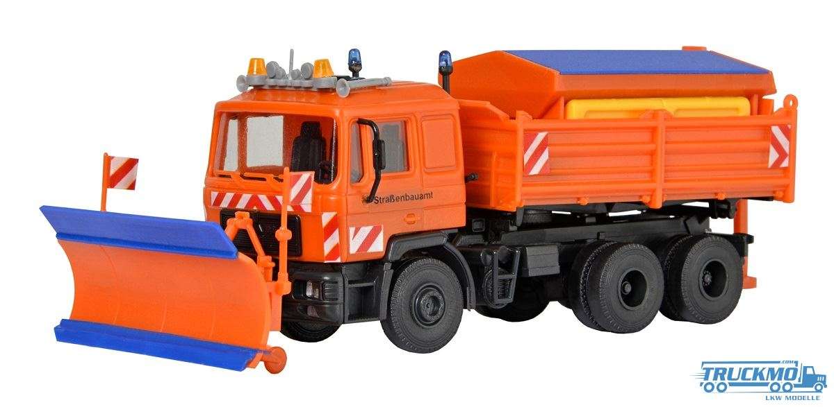 Kibri MAN motorway clearance vehicle with side plow 15219