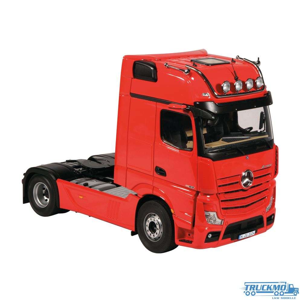 NZG Mercedes Benz Actros MP5 GigaSpace 4x2 fire red 1024/10
