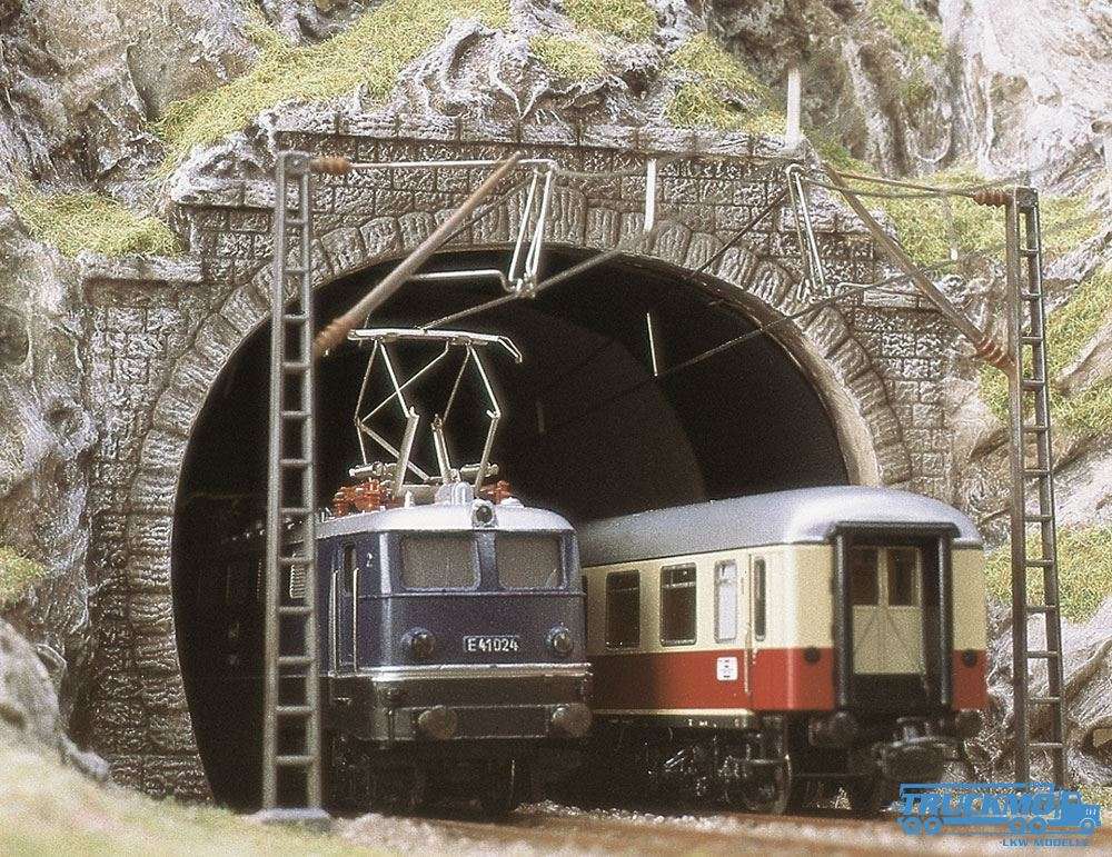 Busch two E-Lok tunnel portals double track N 1:160 8192