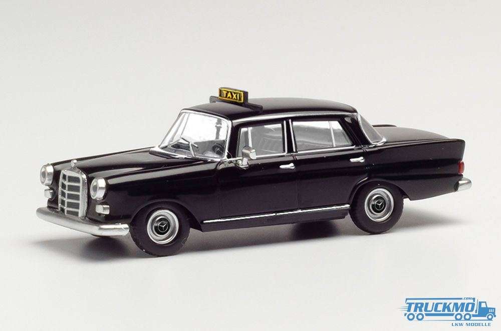 Herpa Taxi Mercedes Benz 200 tail fin 095686