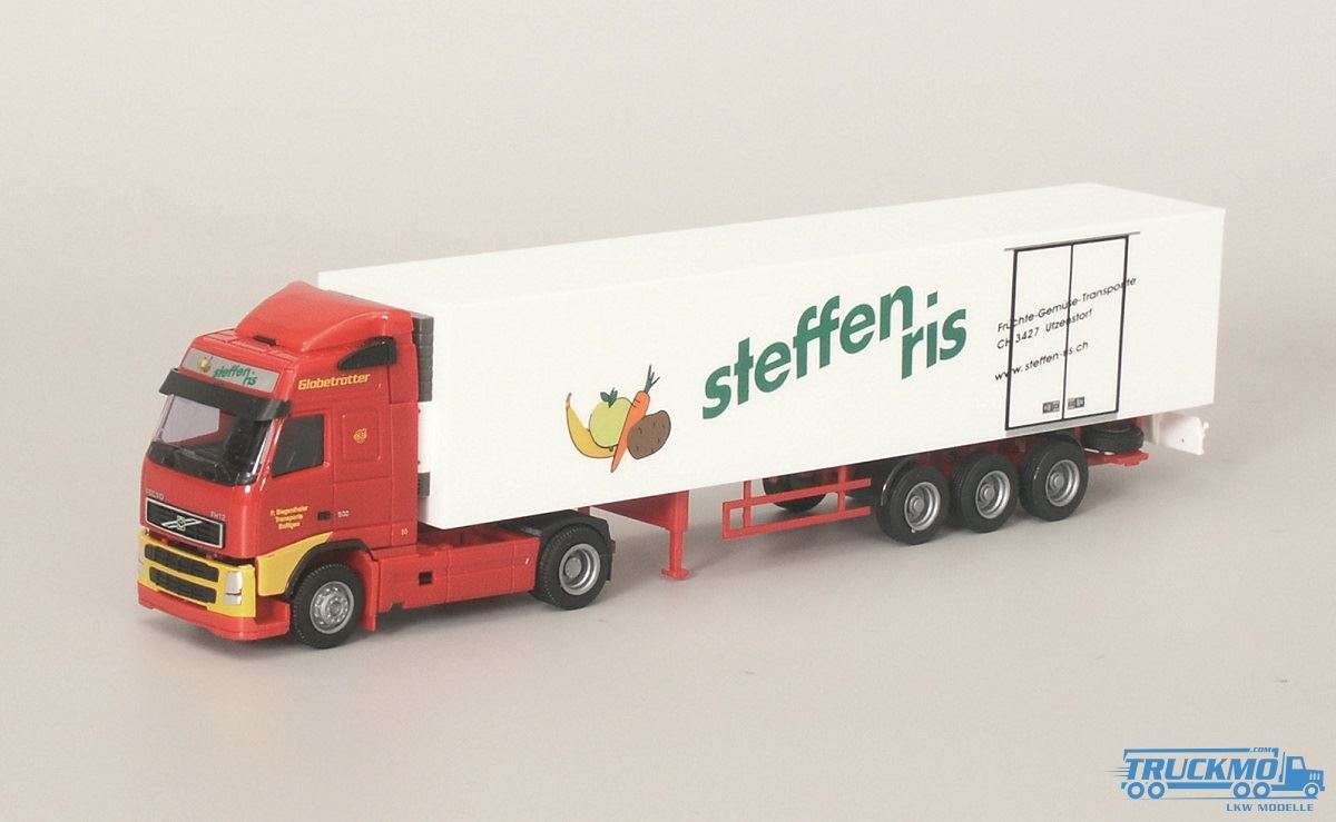 AWM Steffen Ris Volvo FH Globetrotter reefer trailer 55111