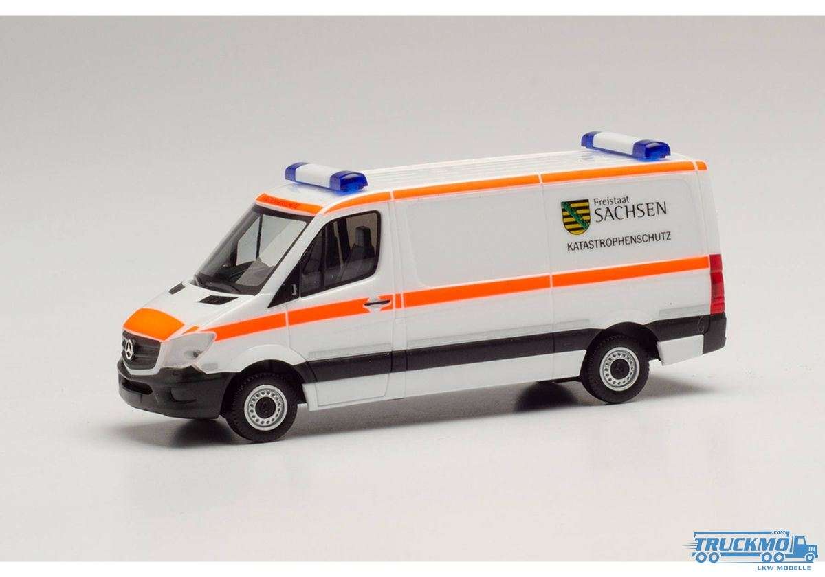 Herpa Free State of Saxony / Disaster protection Mercedes-Benz Sprinter 13 flat roof 095839