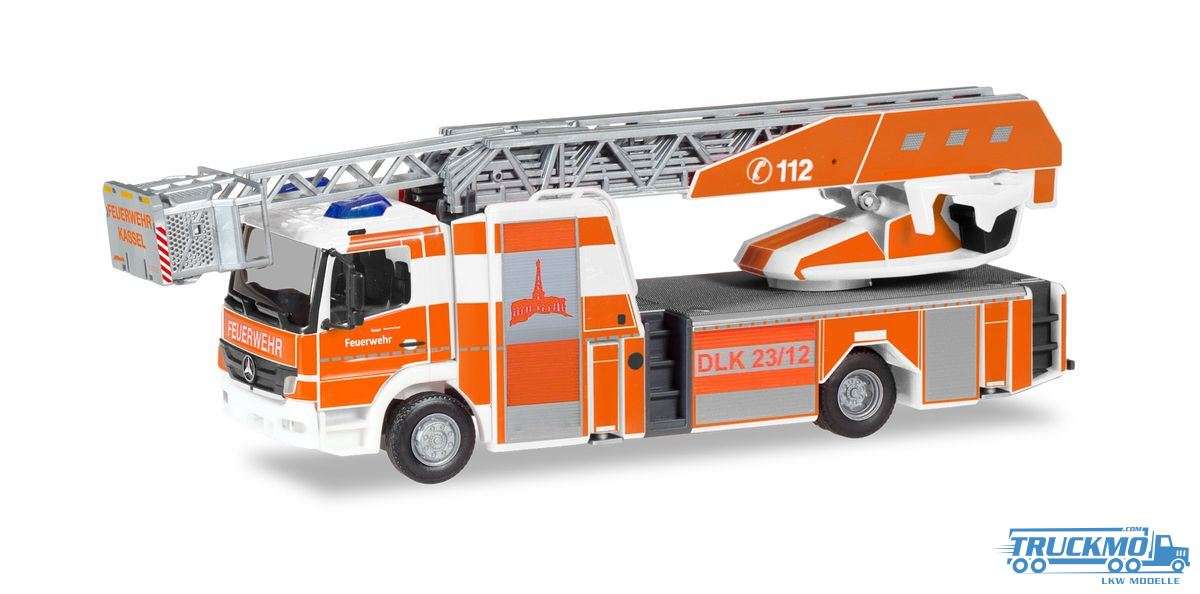 Herpa Feuerwehr Kassel Mercedes Benz Atego ´10 Rosenbauer Drehleiter 096119
