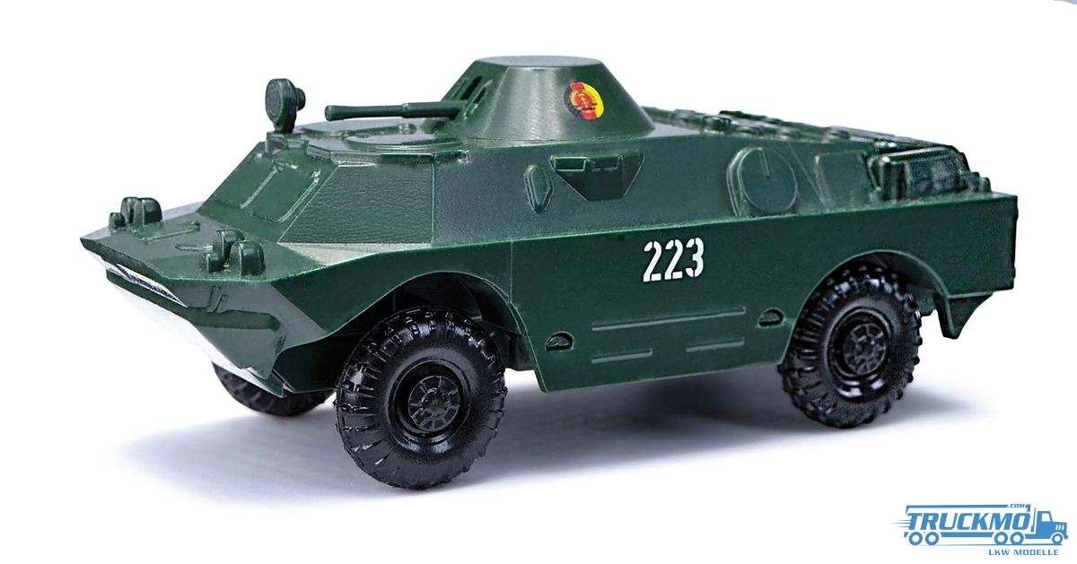 Busch NVA armoured reconnaissance vehicle SPW40 + gun 210104001