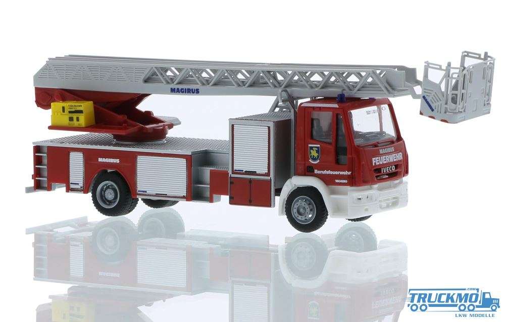 Rietze Feuerwehr Schwerin Magirus DLK 68579