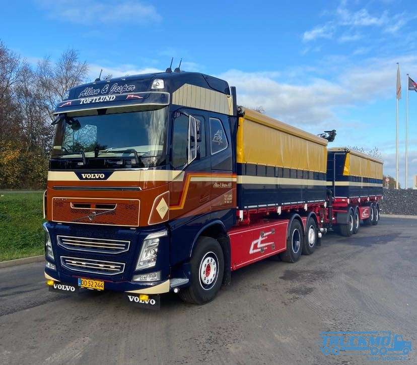 Tekno Allan &amp; Jespers Volvo FH04 Globetrotter Resin trailer 83774