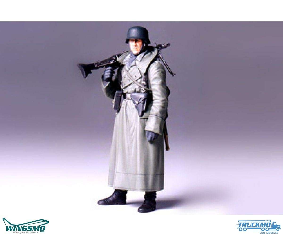 Tamiya WWII figure German soldier with overcoat and MG 300036306