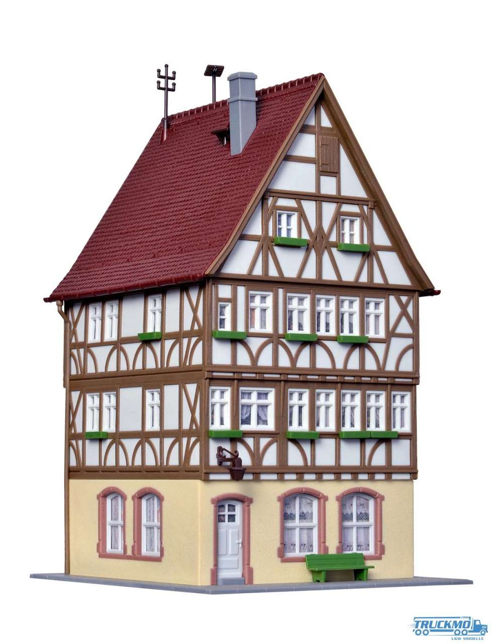 Kibri half-timbered house at the market in Miltenberg 38903
