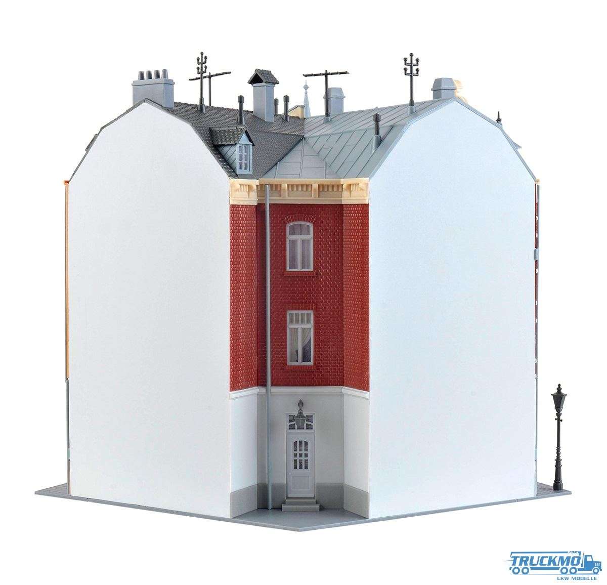Kibri town house including figure and house lighting function kit 38295