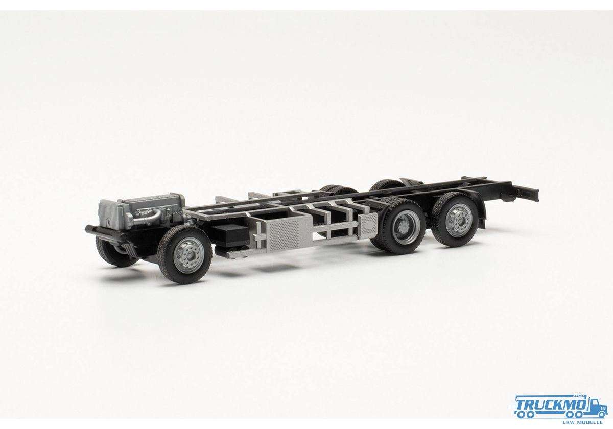 Herpa Teileservice Iveco S-Way LNG Fahrgestell 7,82m 2 Stück 085519