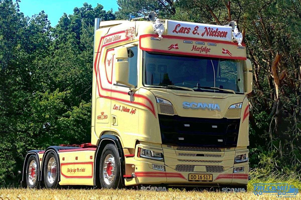 IMC Lars E. Nielsen Scania R-Serie CR20ND 6x2 32-0221