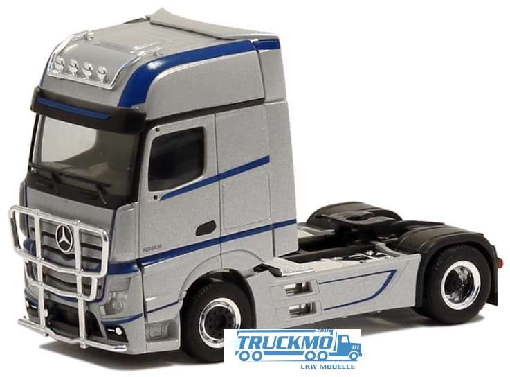 Herpa Mercedes Benz Actros GigSpace silver blue 560461