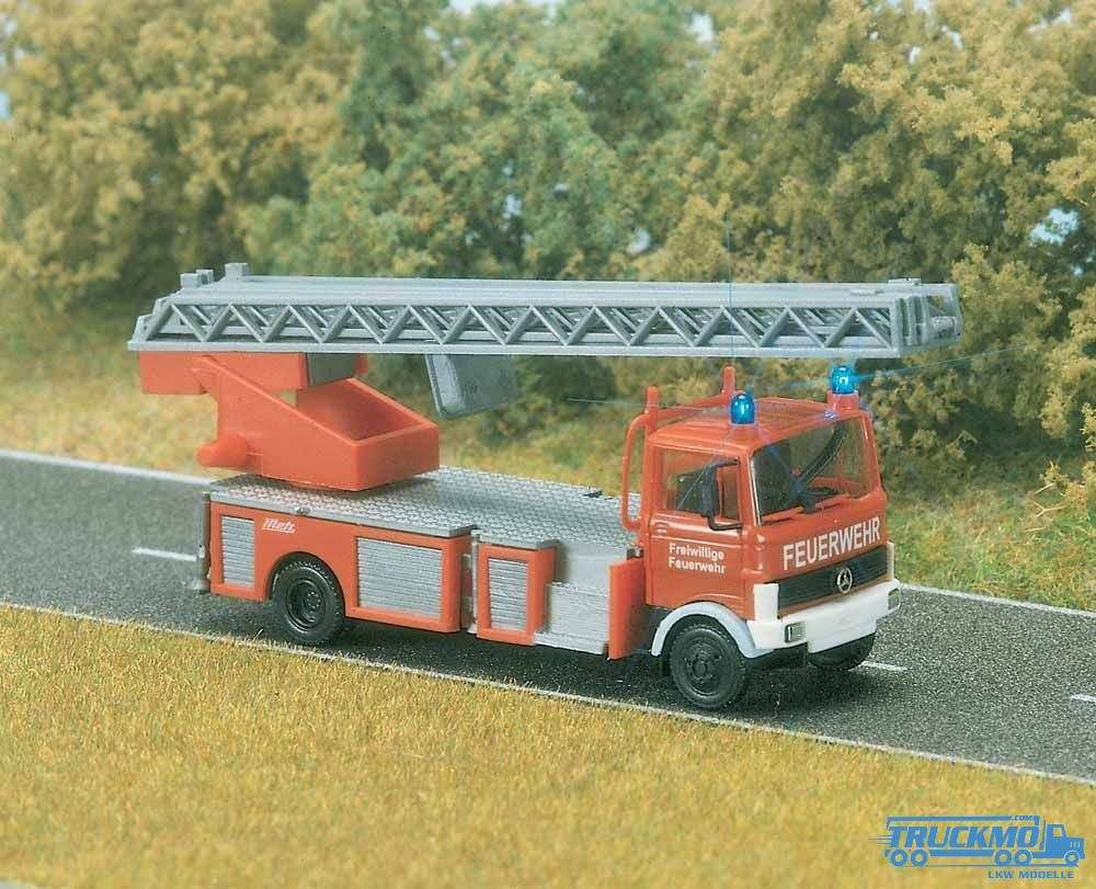 Busch Feuerwehr Leiterwagen Mercedes Benz LP 809 5608
