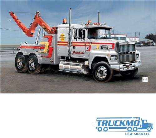 Italeri US Tow Truck 3825